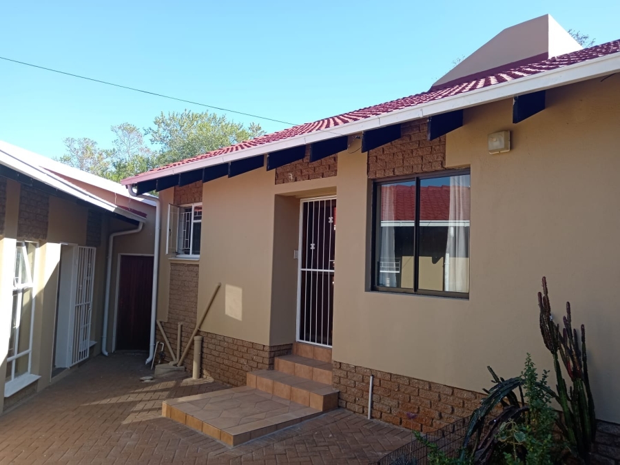 To Let 3 Bedroom Property for Rent in Safari Gardens North West